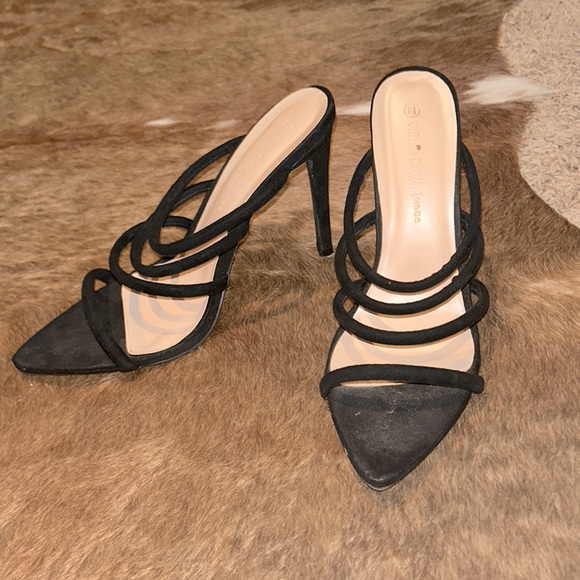 Wild Diva Shoes - wild diva strappy black pointed toe heel